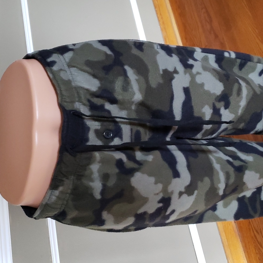 Fleece Camo Sweatpants - Picture 2 of 9
